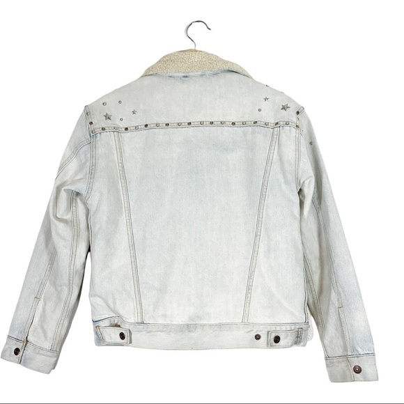 Levi's Big E Ex-Boyfriend Trucker Star Studded Denim Jacket Size XS - Picture 3 of 7